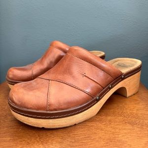 Clarks Women's Preslet Sheen Mule Size 8 Block Heel Clog Cognac Tan Leather